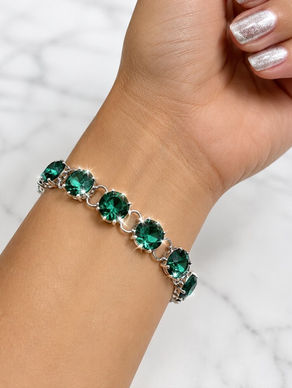 EMERALD Crystal Link Silver Bracelet. Like New.